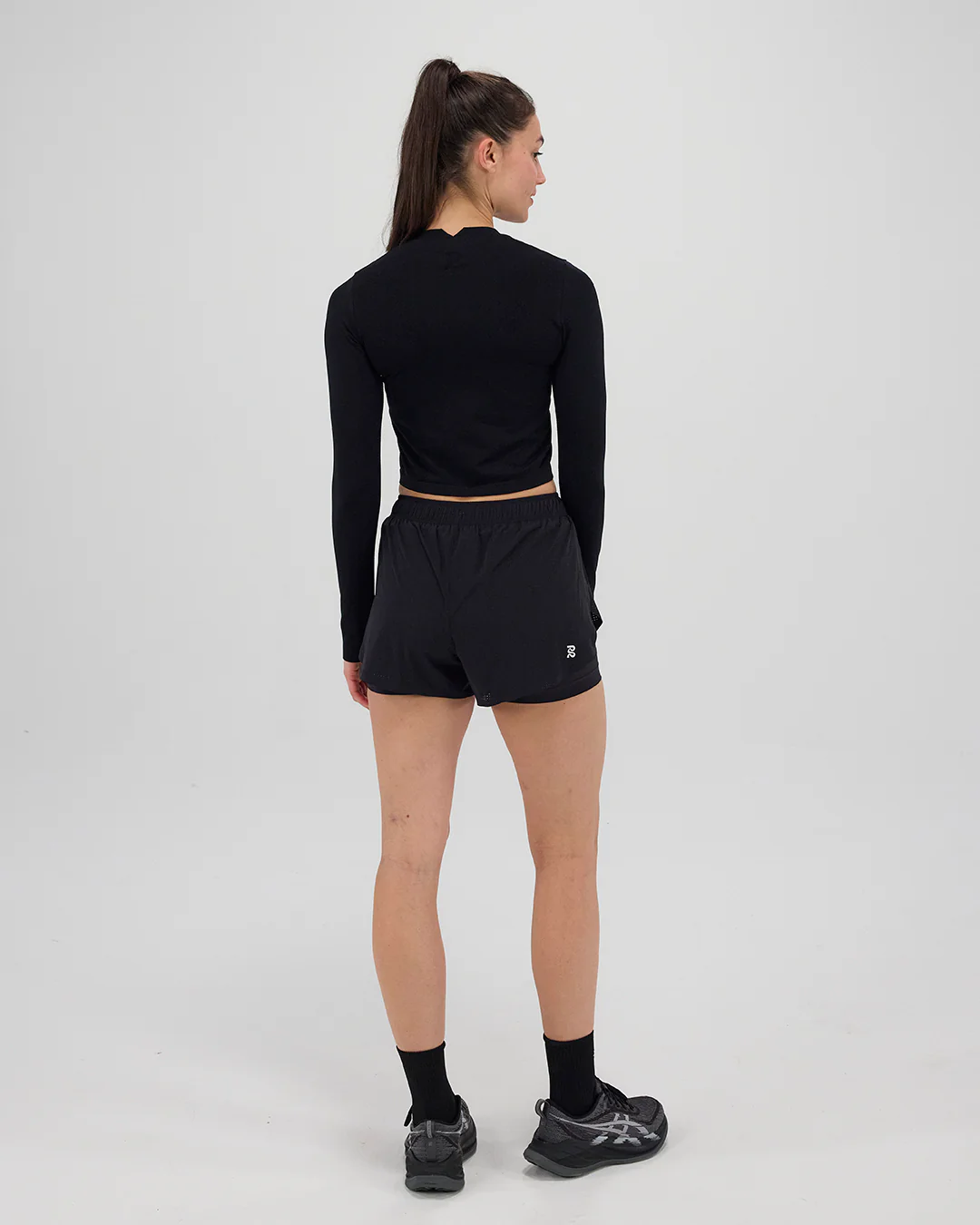 Bandit Women's Mercury™ Seamless Long Sleeve Crop Tee "Black" - Image 6